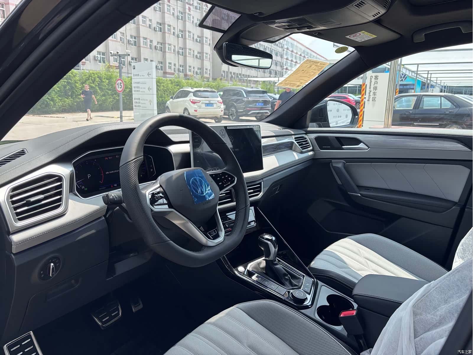 Volkswagen Tayron, 2025 все фото