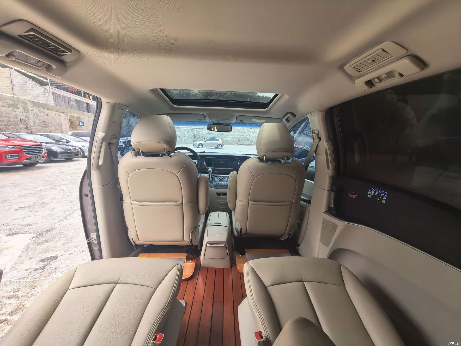 Buick GL8, 2018 6