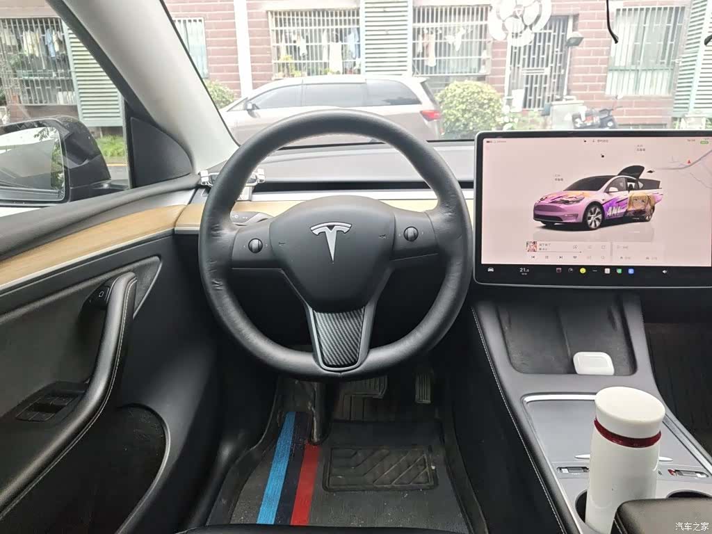 Tesla Model Y, 2022 3