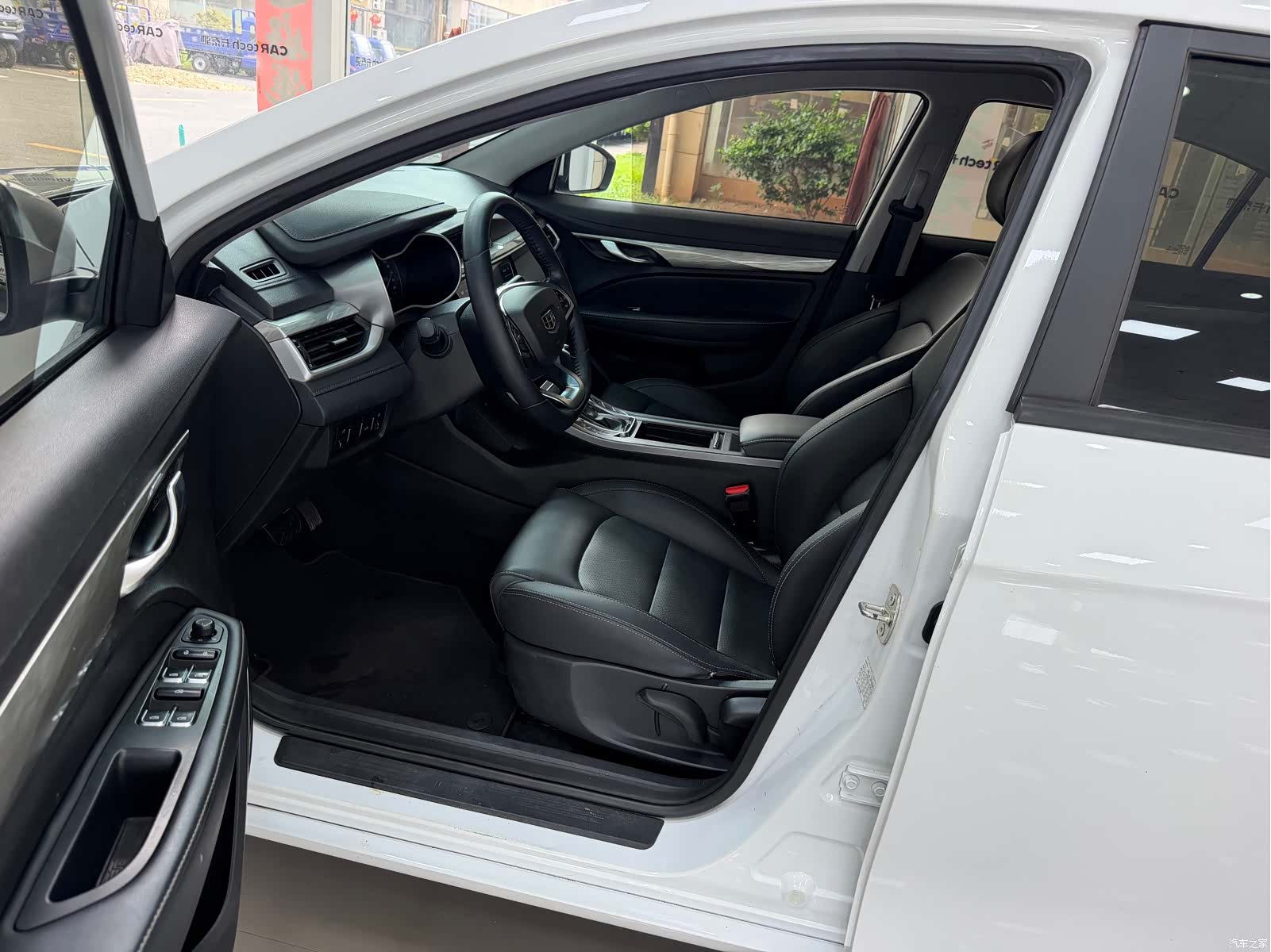 Geely Emgrand, 2019 4