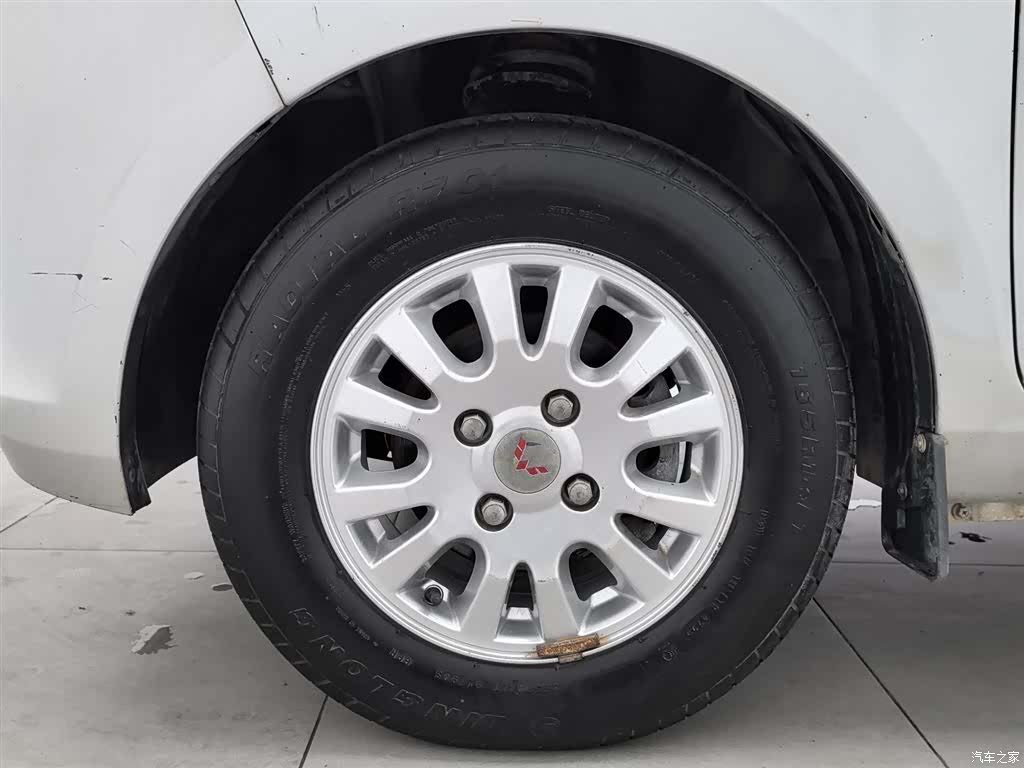Wuling V, 2016 17