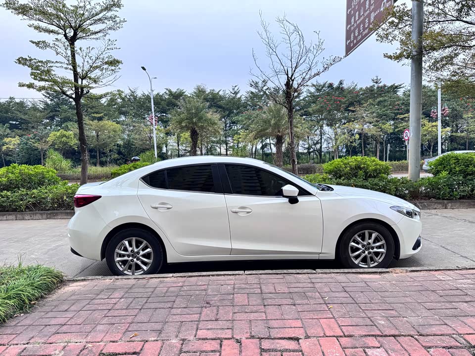 Mazda 3 Angkesaila