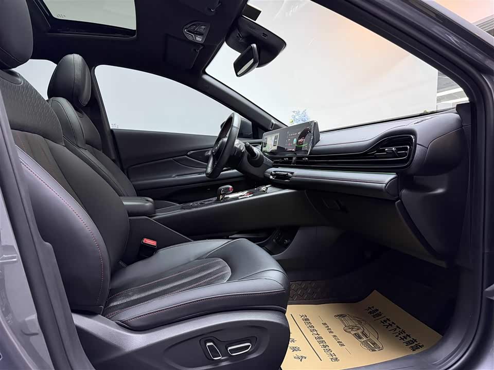 Trumpchi Shadow Leopard