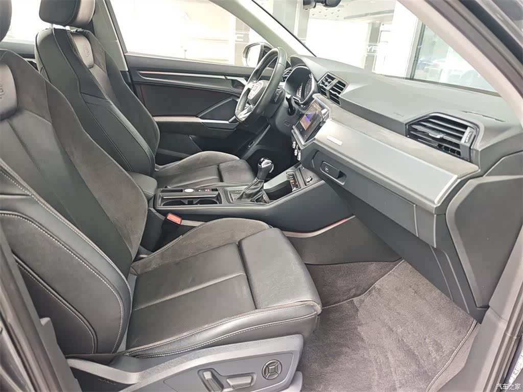 Audi Q3, 2023 12