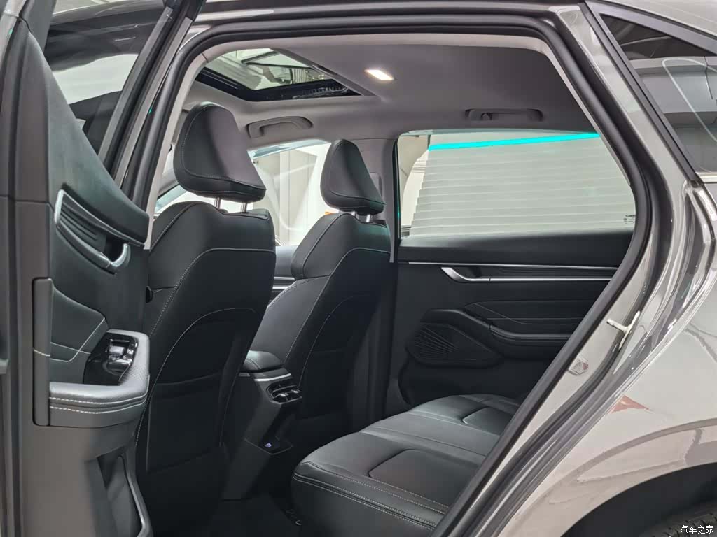 Geely Emgrand, 2024 7