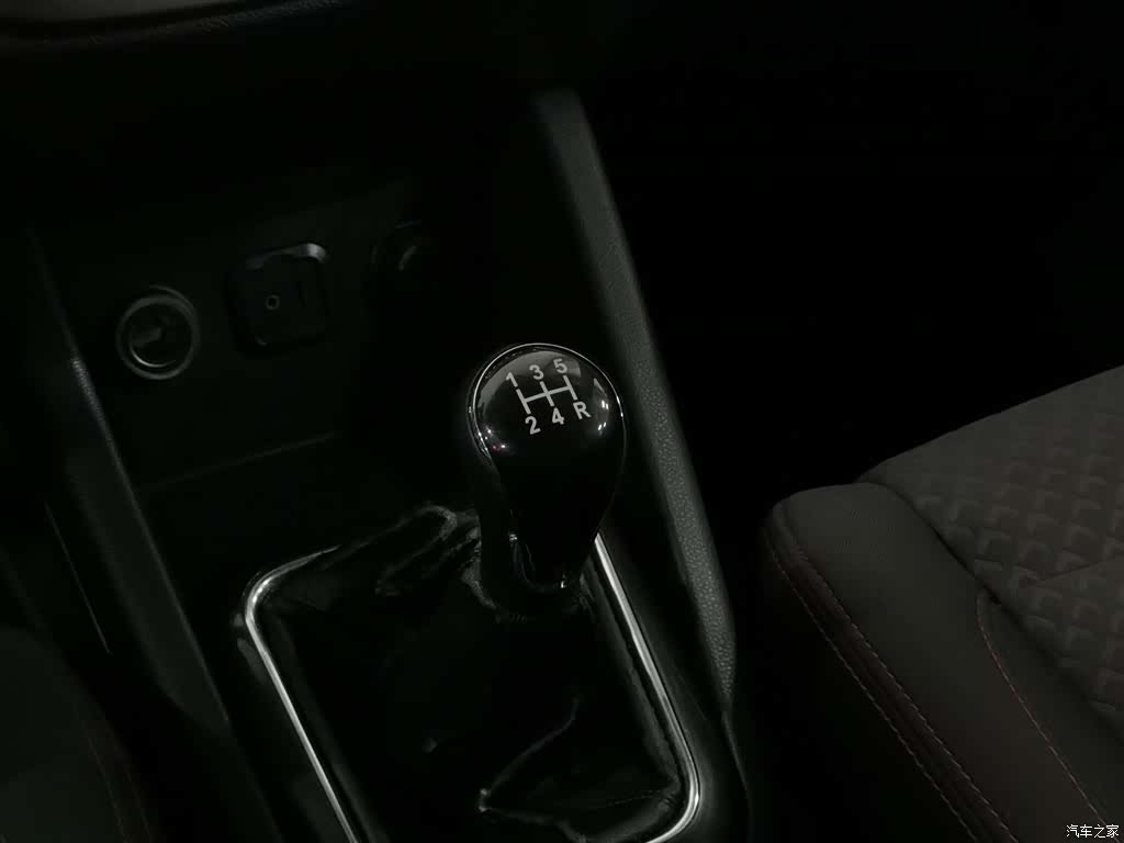 Changan CX70, 2016 13