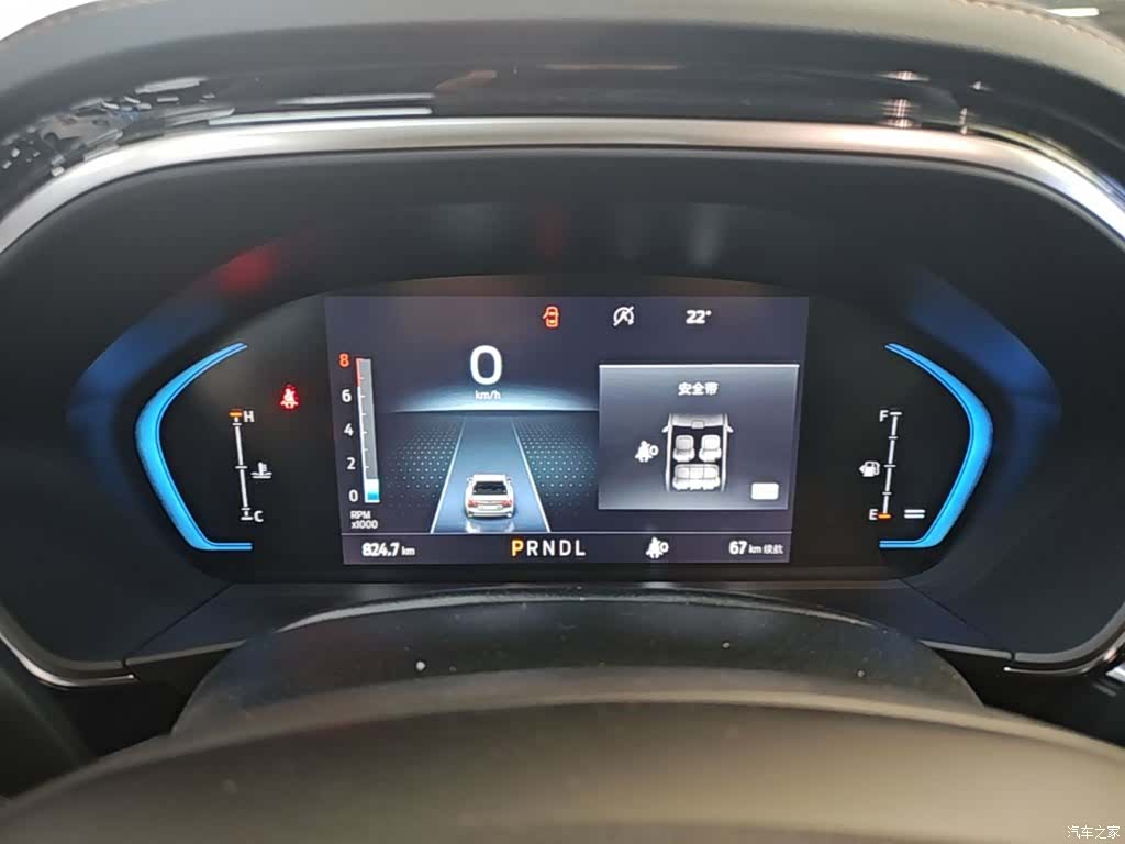 Ford Focus, 2022 12