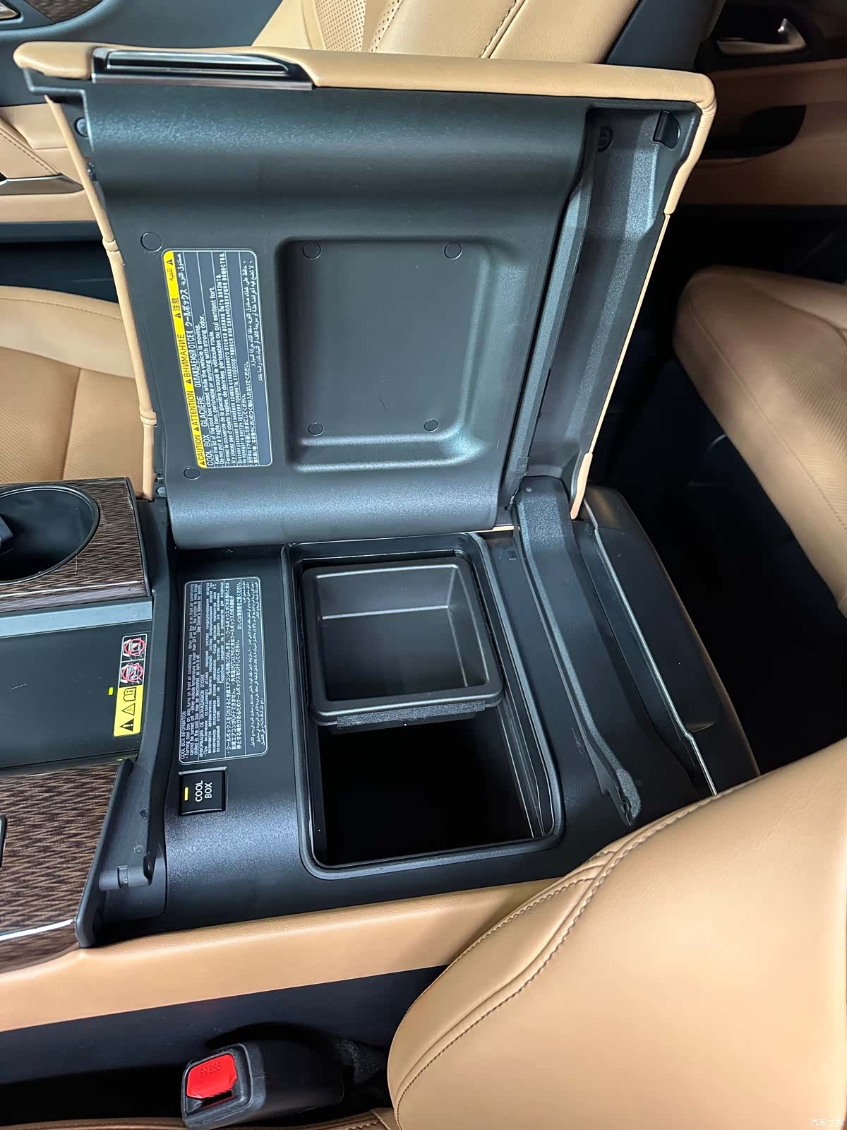 Lexus LX, 2024 11