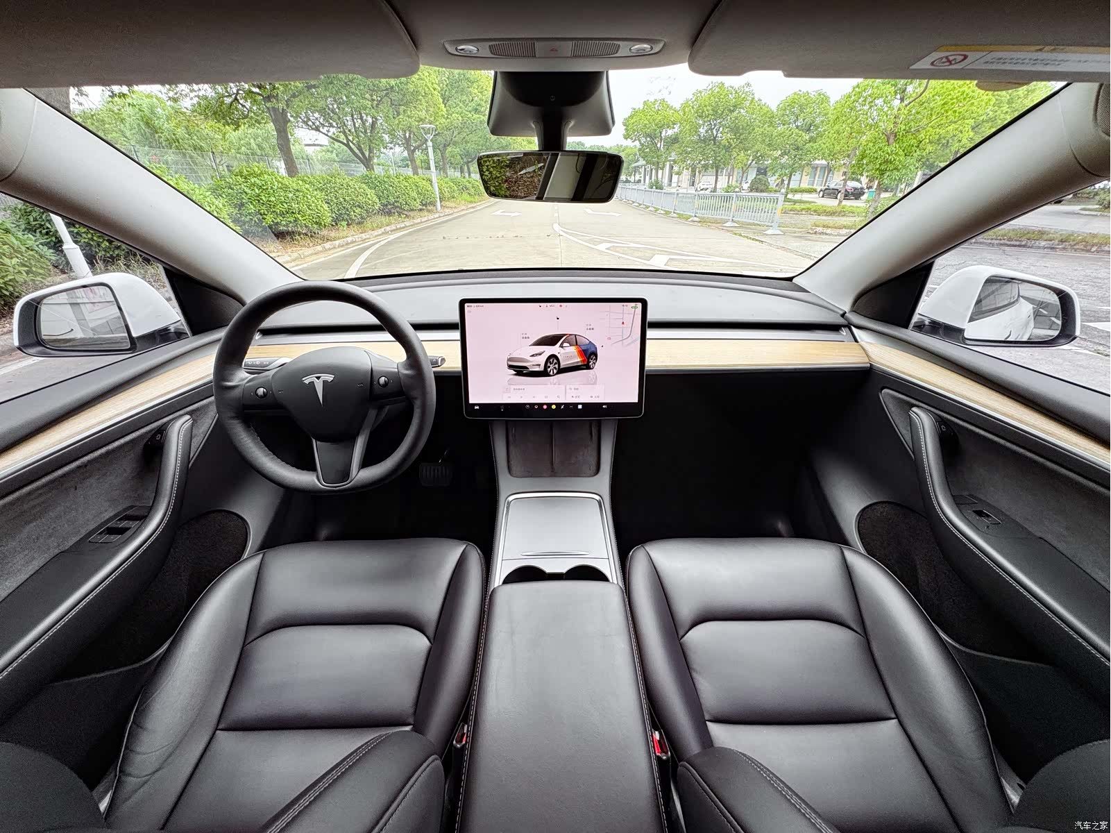 Tesla Model Y, 2023 12