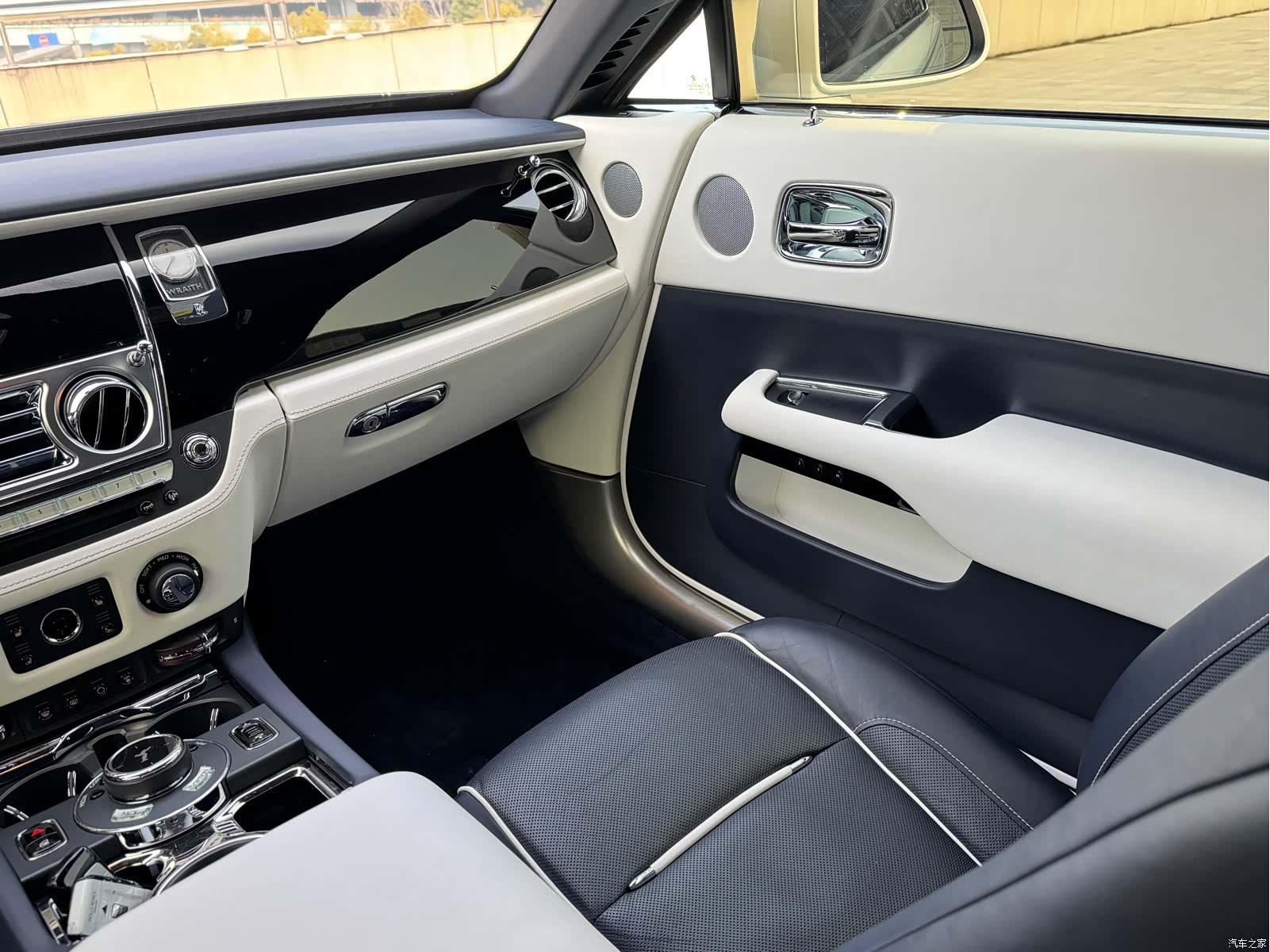 Rolls-Royce Wraith, 2018 12
