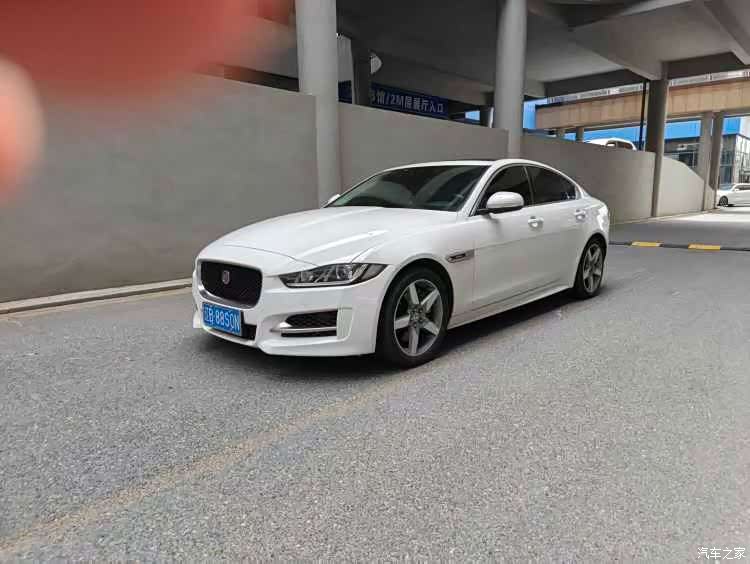 Jaguar XE, 2016 1