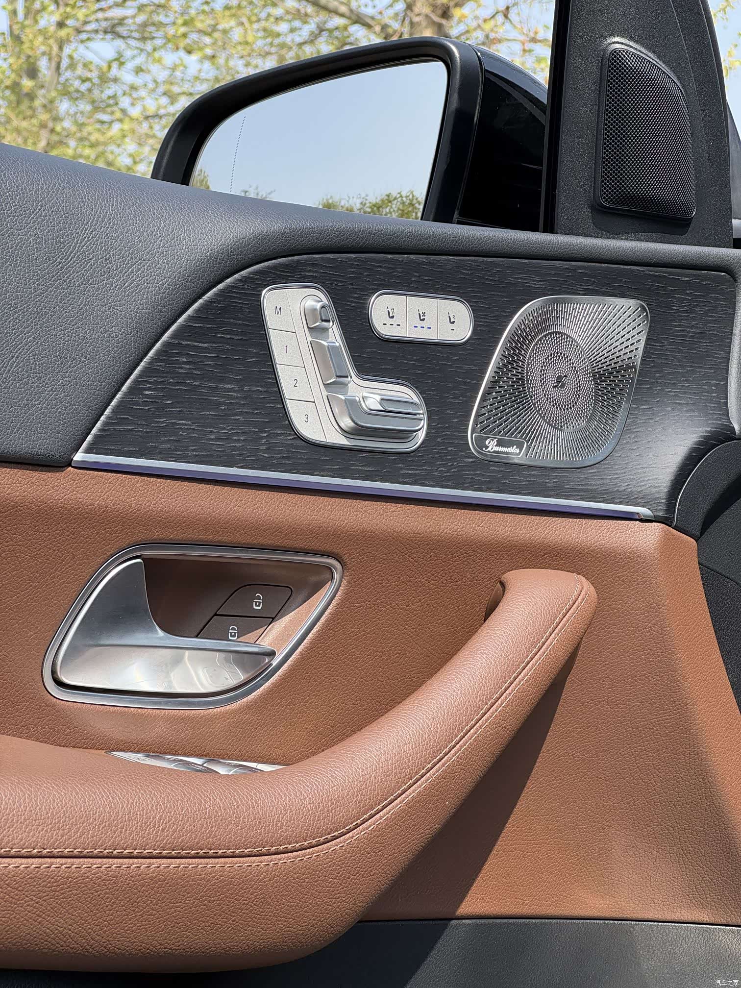 Mercedes-Benz GLE, 2024 15
