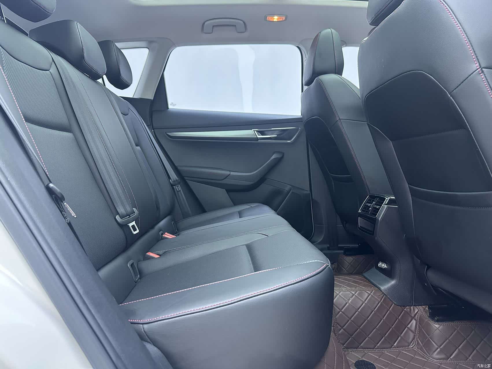 Skoda Karoq, 2022 10