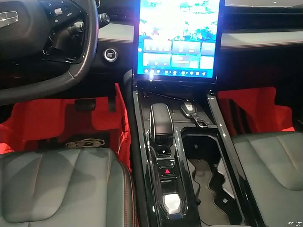 Geely Boyue, 2025 14
