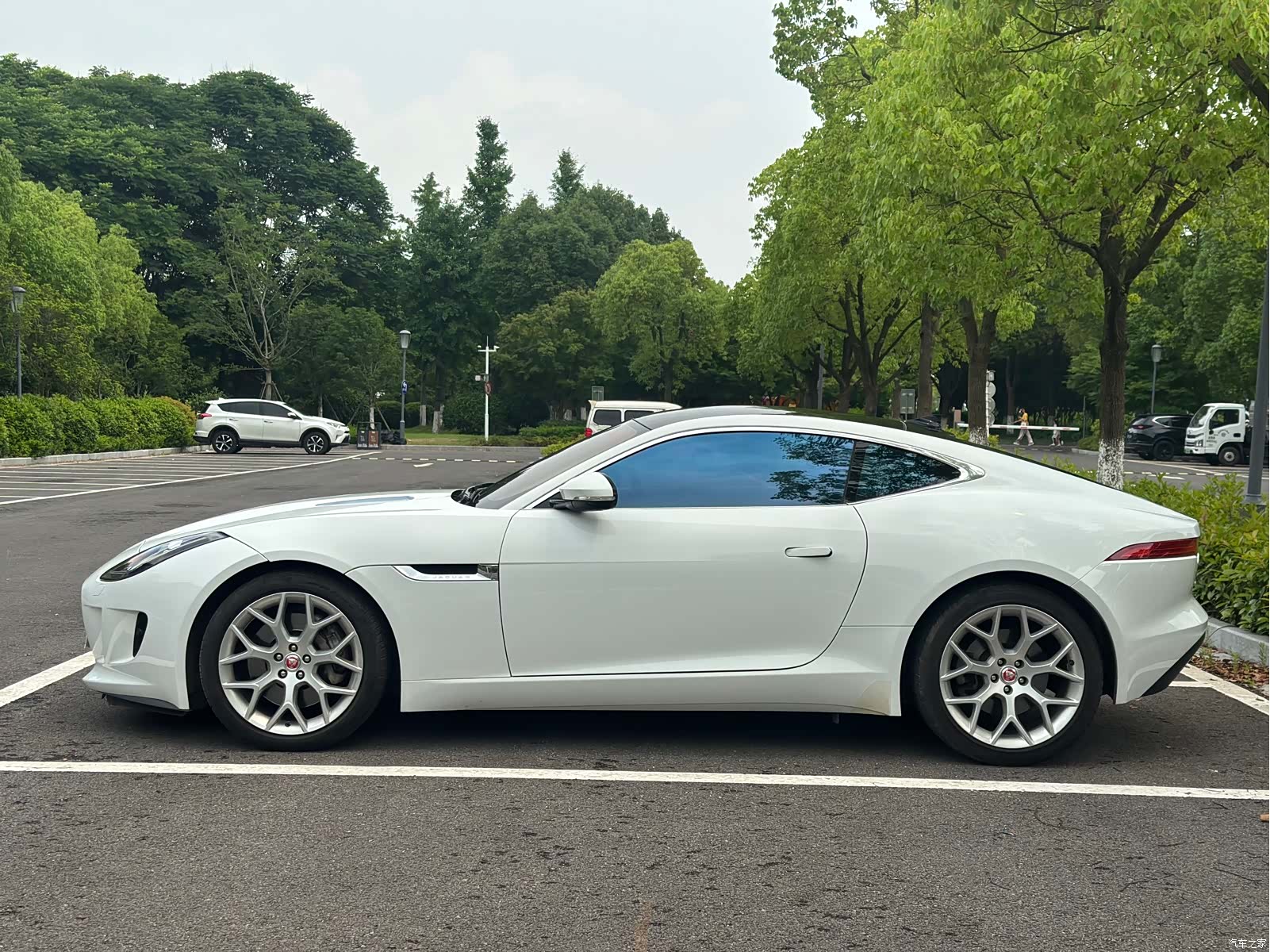 Jaguar F-TYPE, 2017 3