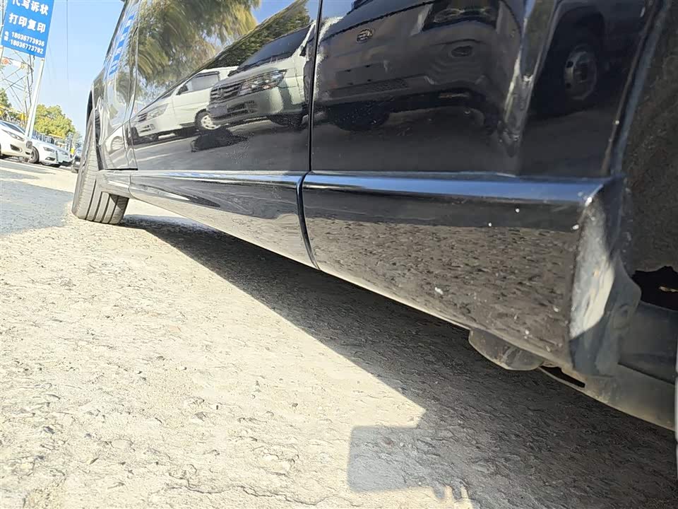 Mercedes-Benz V-class