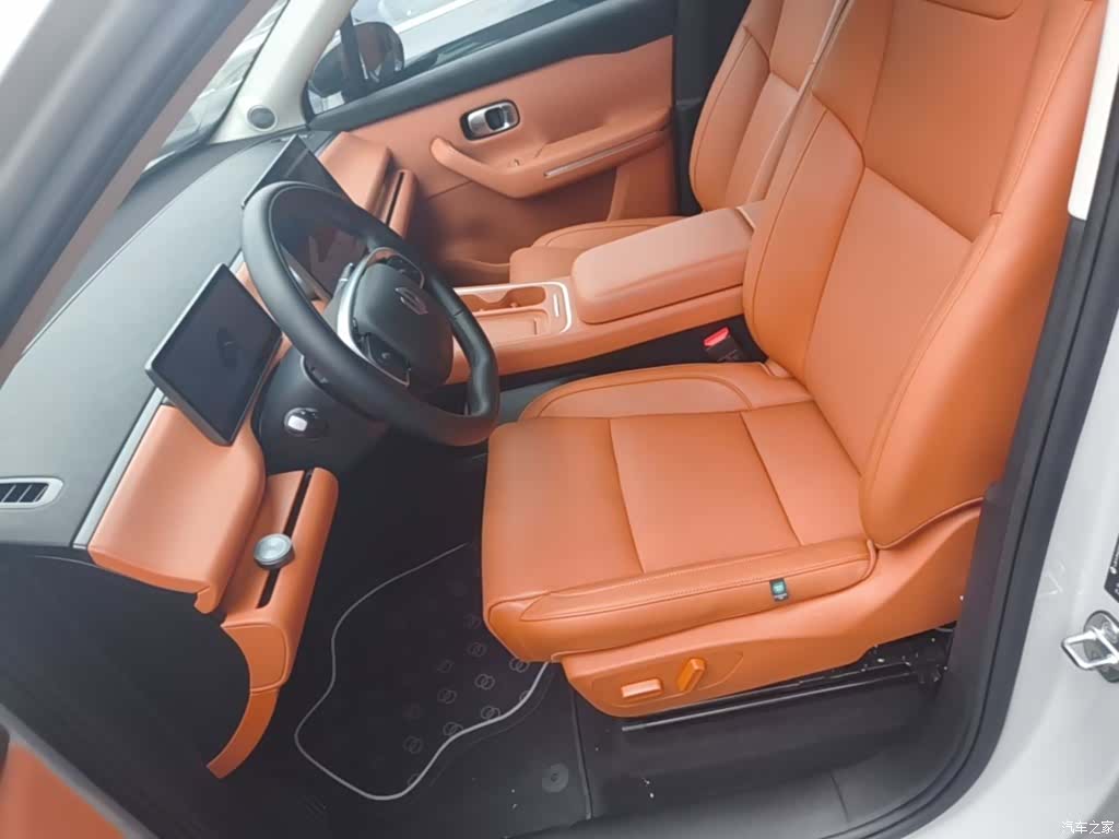Leapmotor C10, 2025 15