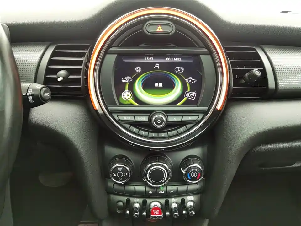MINI MINI