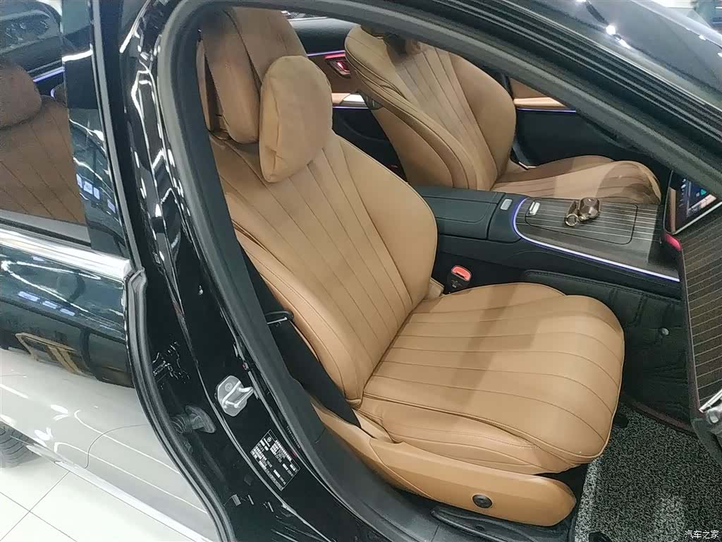Mercedes-Benz E-Class, 2024 20