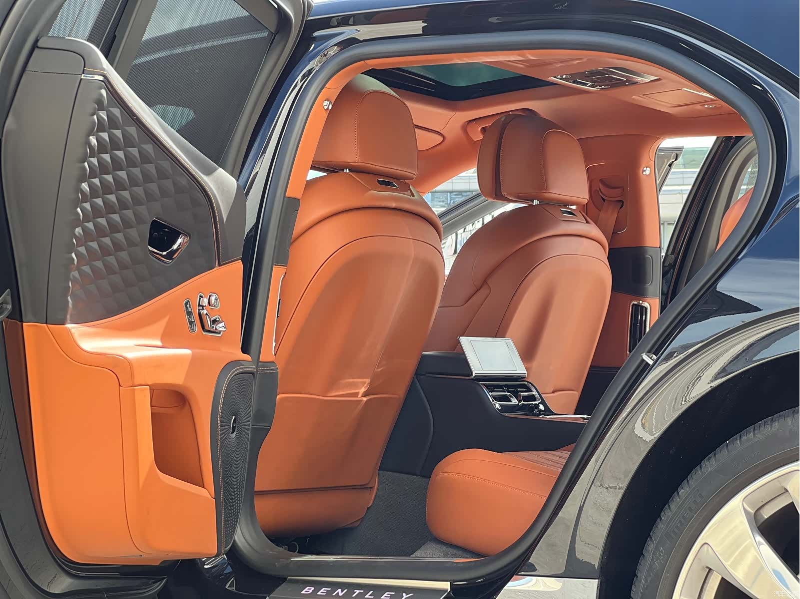 Bentley Flying Spur, 2022 6