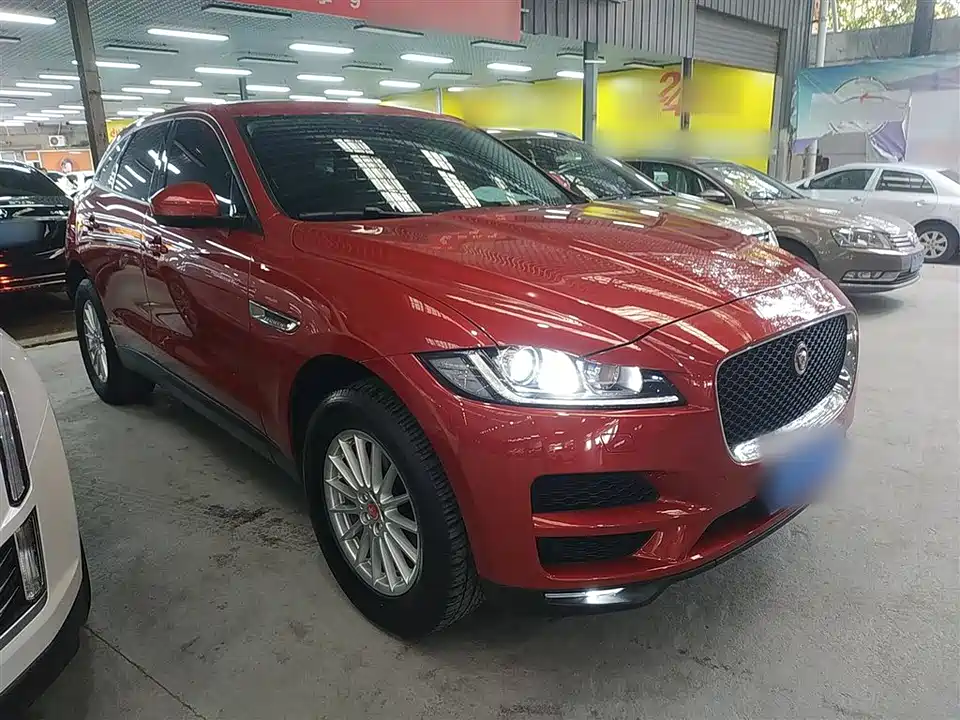 Jaguar F-PACE