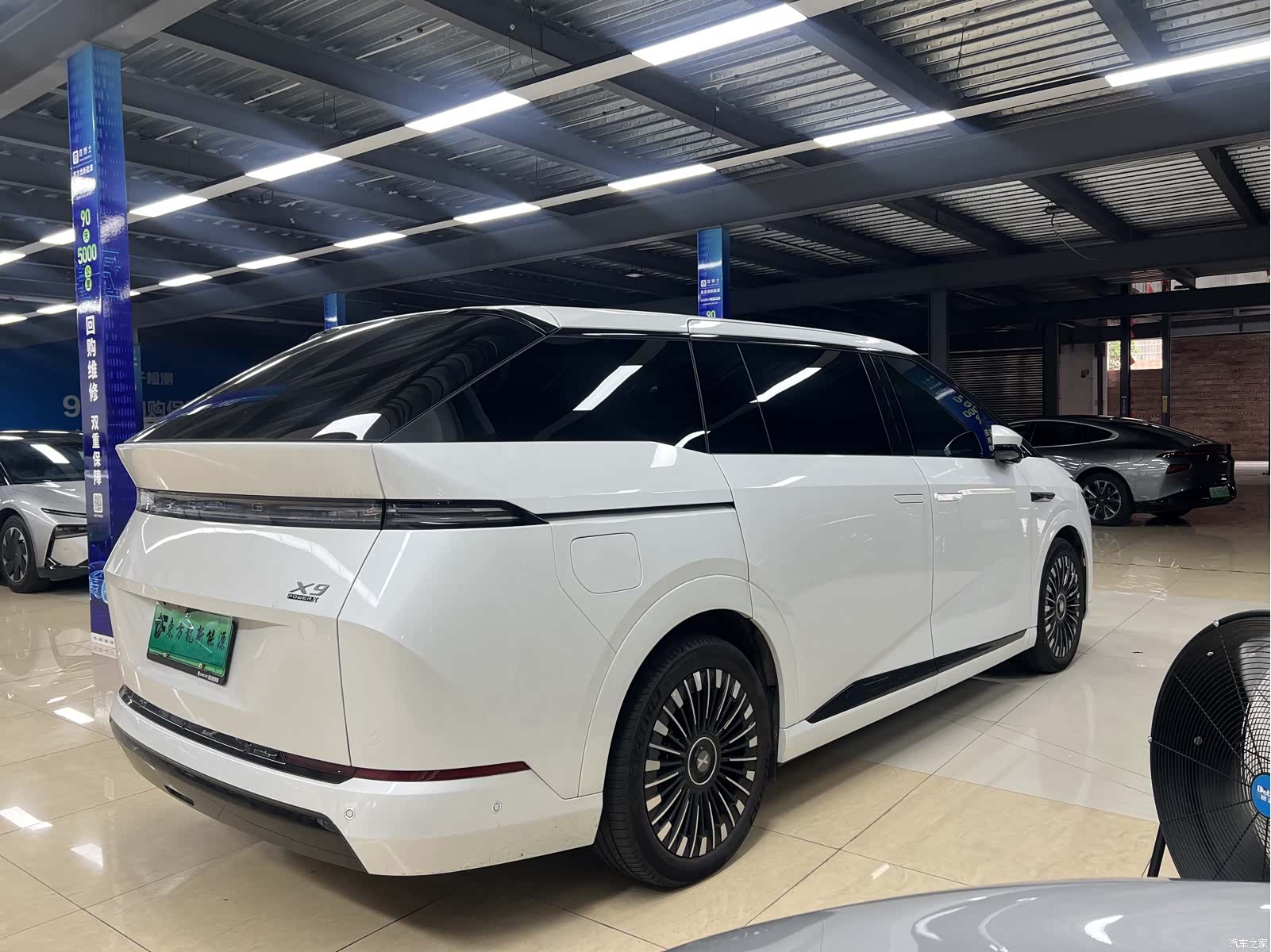 Xpeng X9, 2025 12