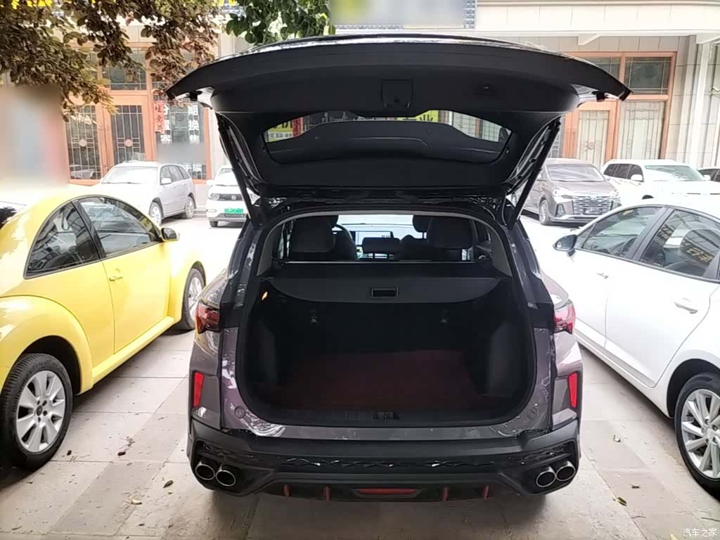 Geely Coolray, 2023 15