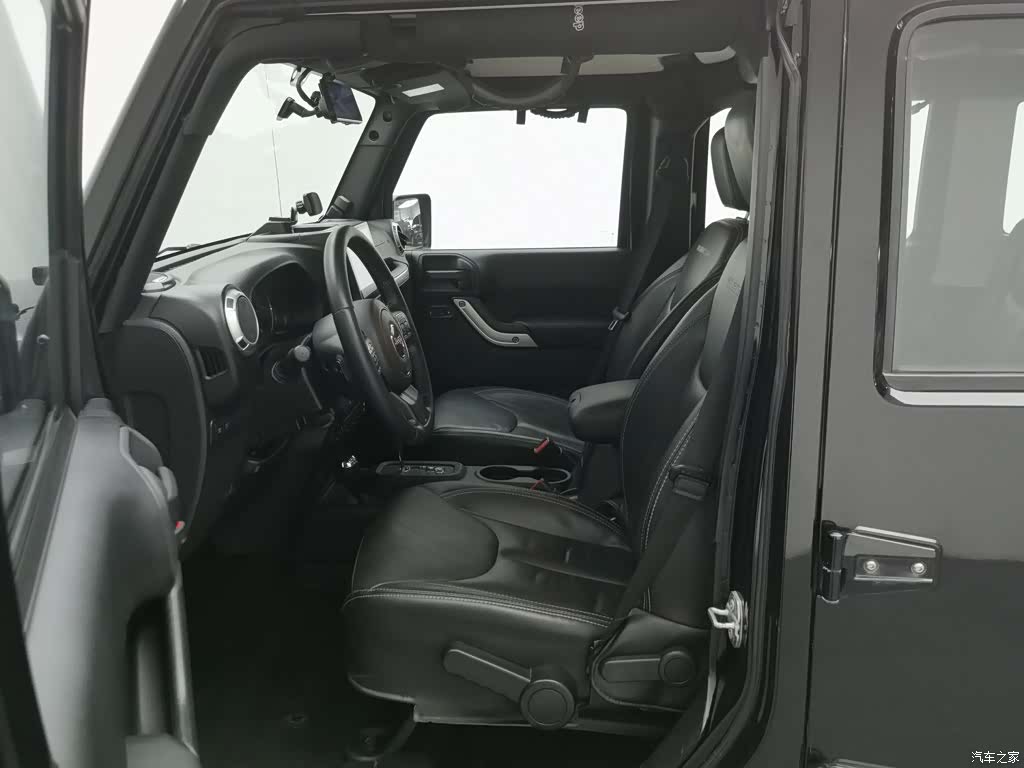 Jeep Wrangler, 2015 10