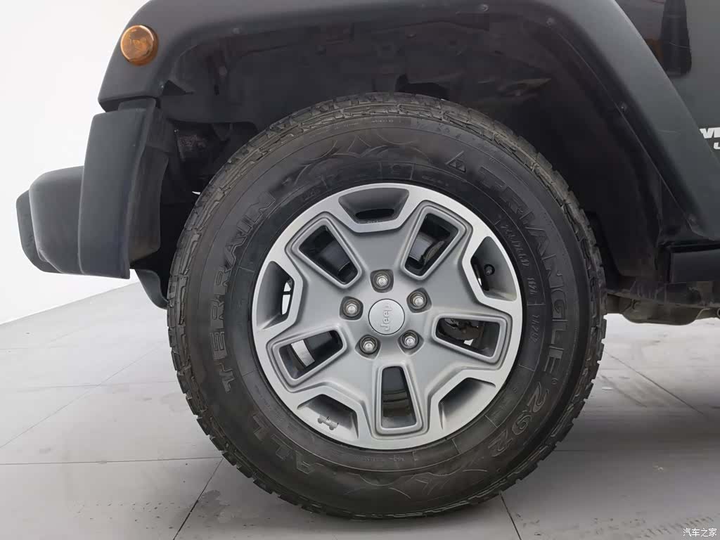 Jeep Wrangler, 2015 17