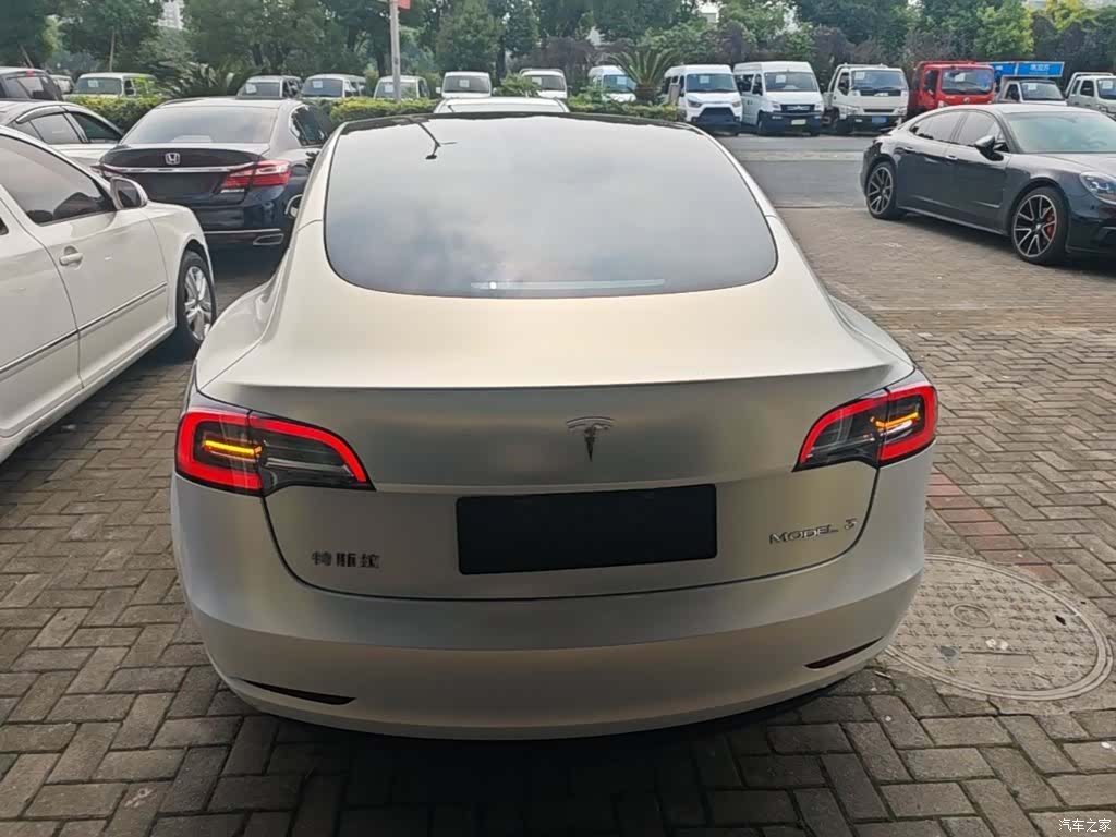 Tesla Model 3, 2022 6