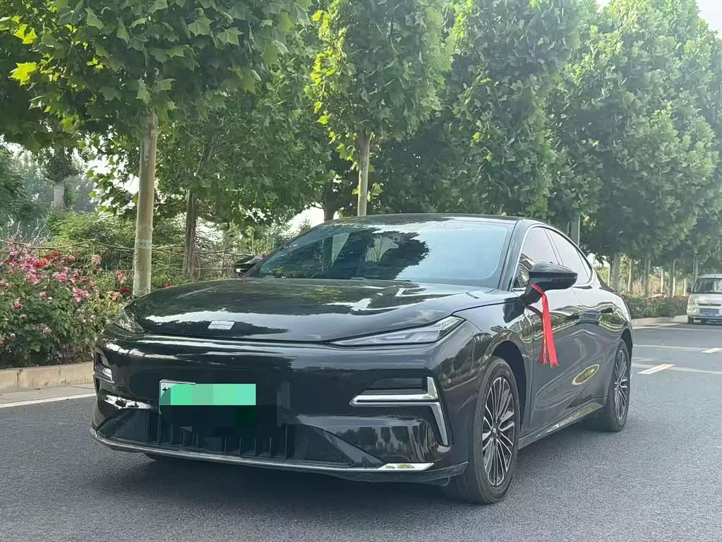 Geely Galaxy Starshine 8