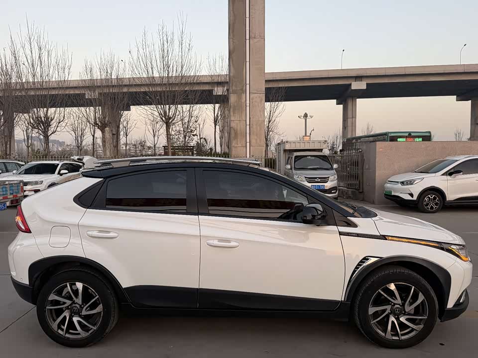 Luxgen U5 SUV