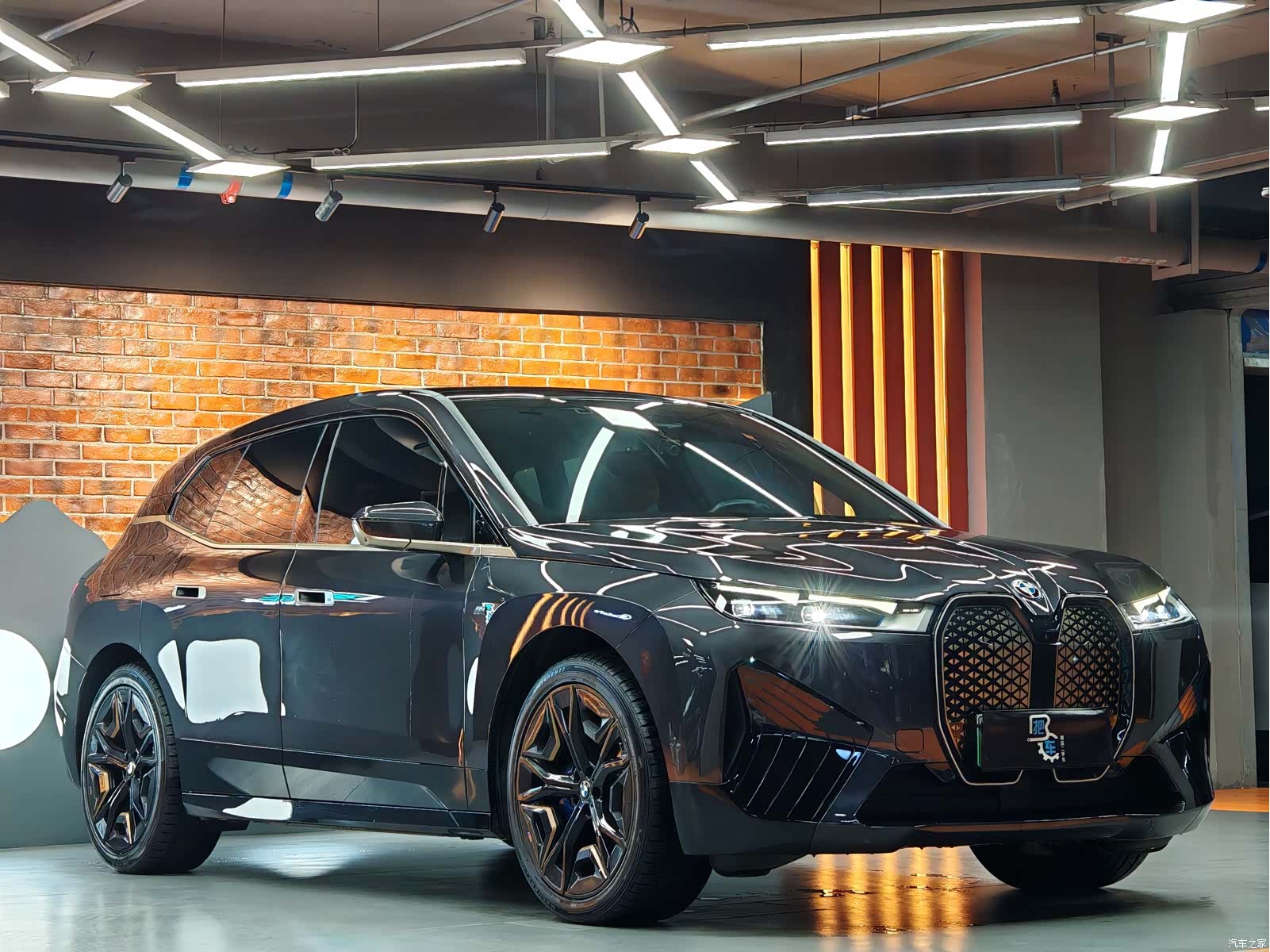 BMW iX, 2023 4