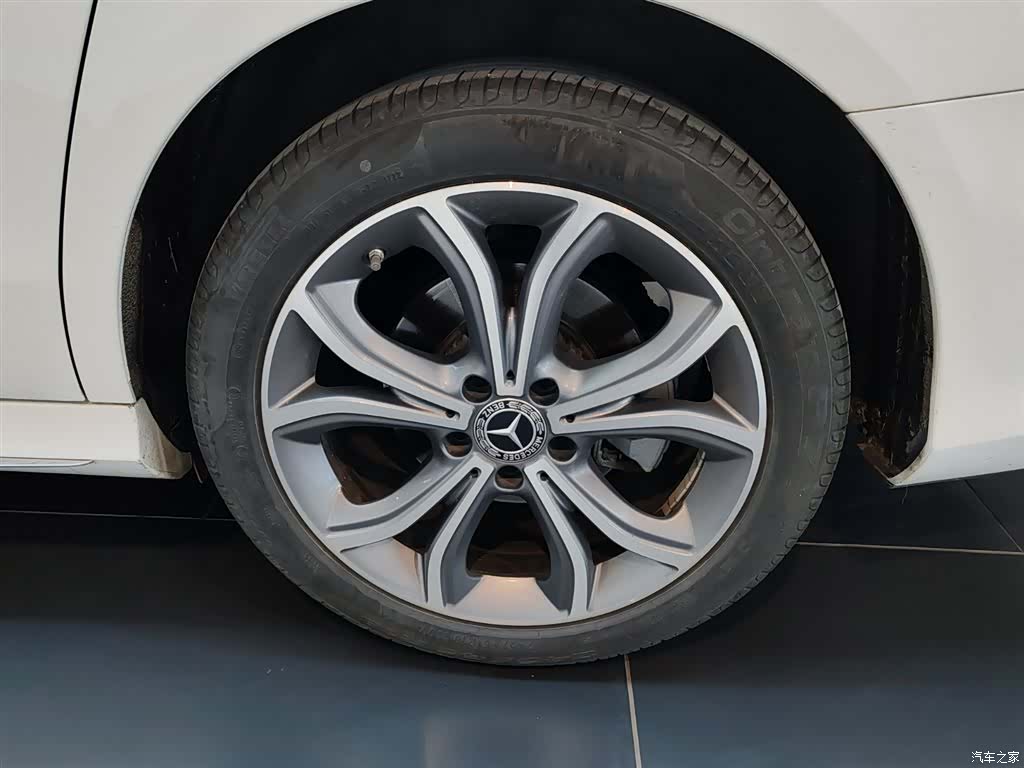 Mercedes-Benz E-Class, 2023 9
