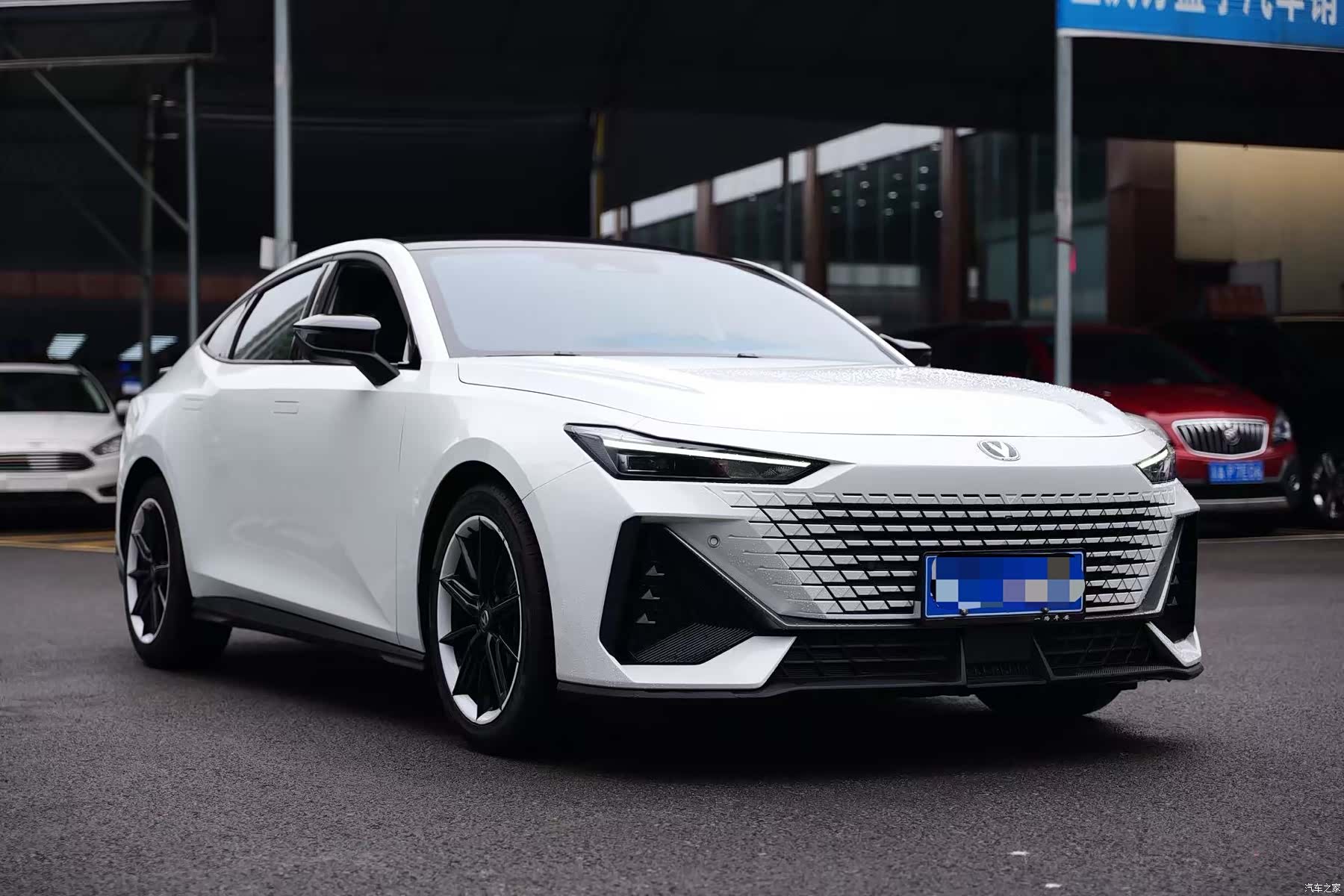 Changan UNI-V, 2024 3