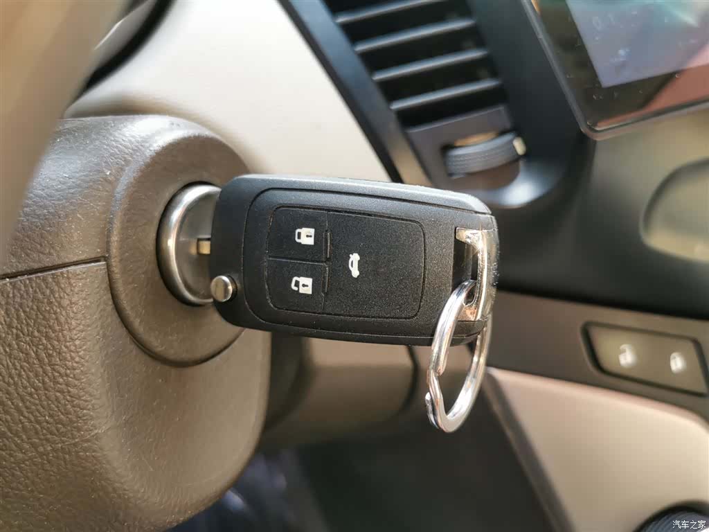 Chevrolet SL, 2016 9