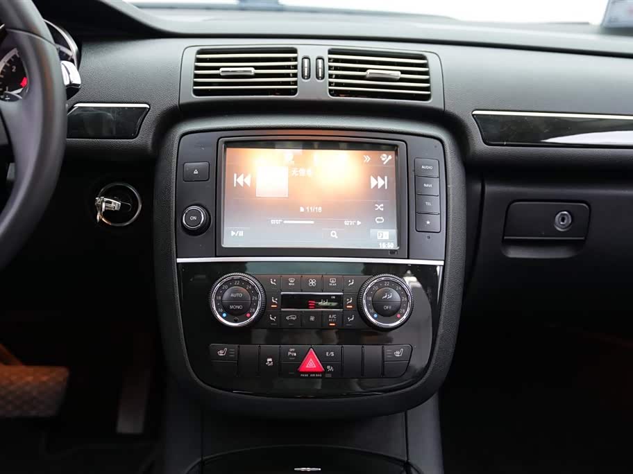 Mercedes-Benz R-class