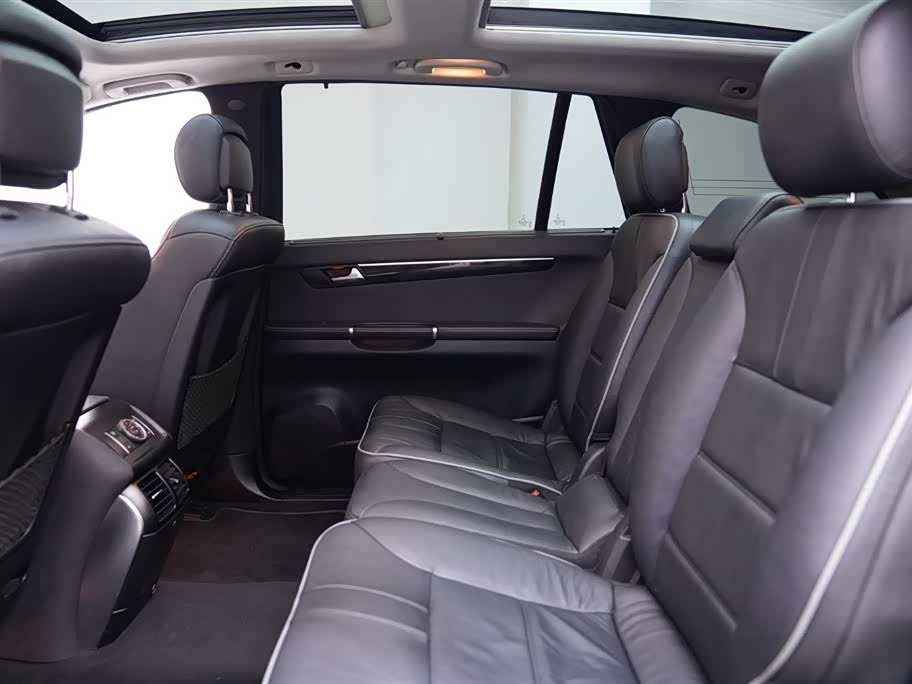 Mercedes-Benz R-class