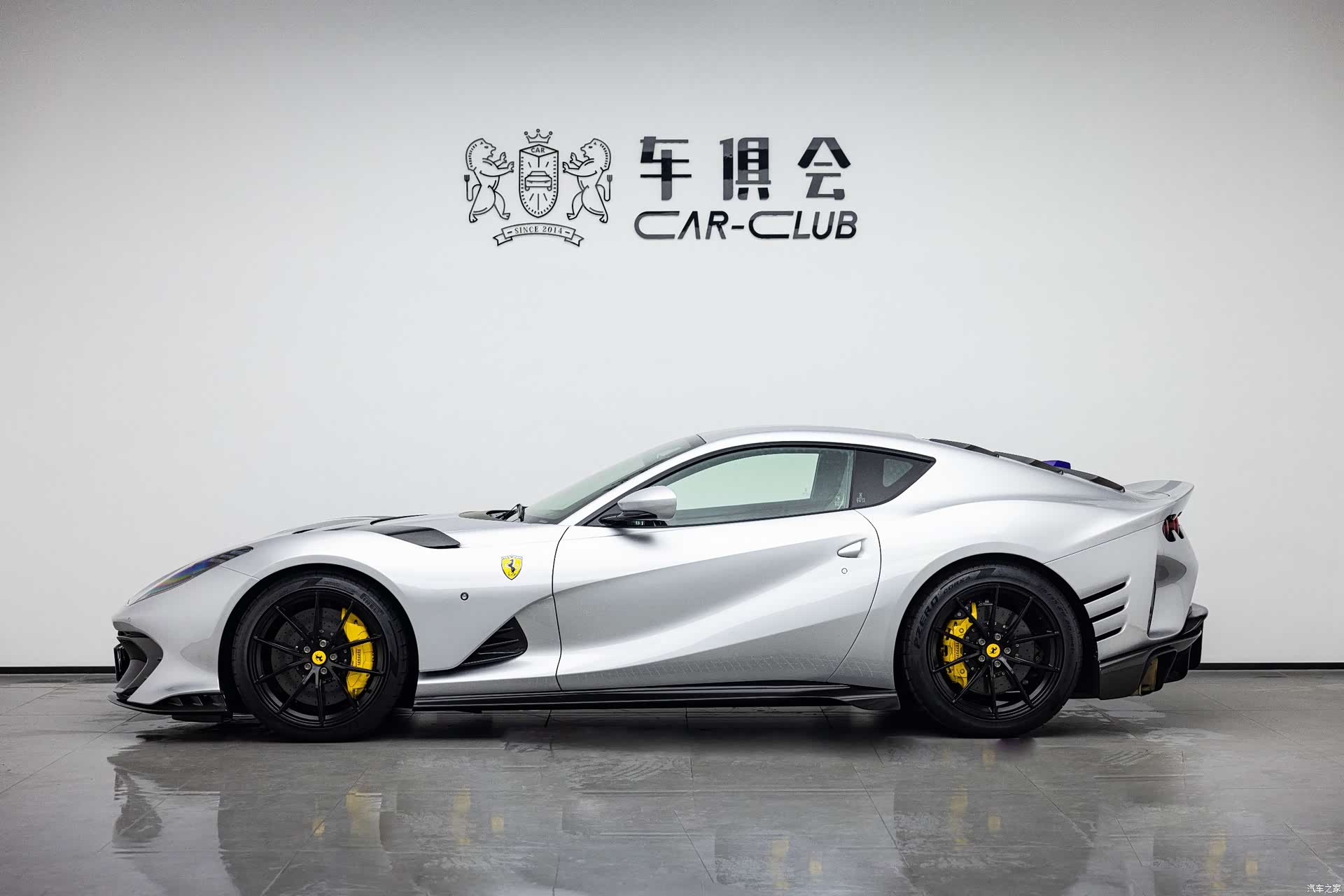 Ferrari 812, 2024 3