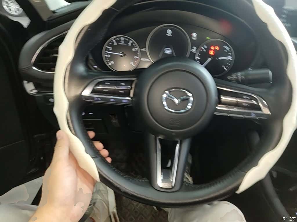 Mazda Mazda3, 2022 11
