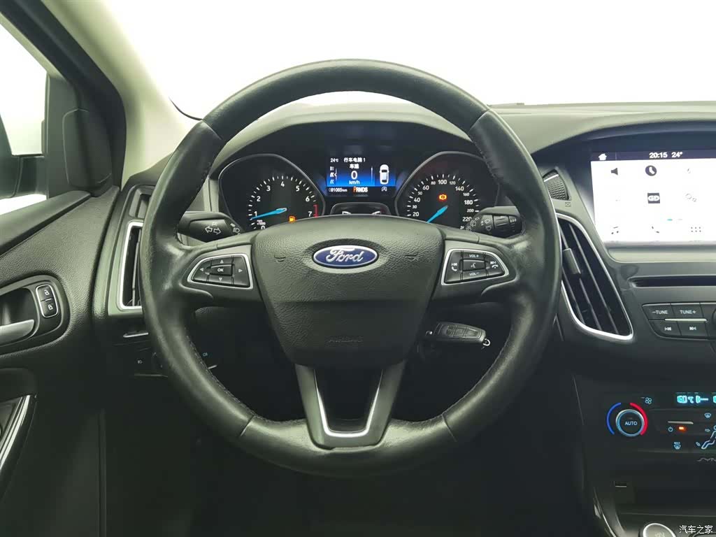 Ford Focus, 2018 11