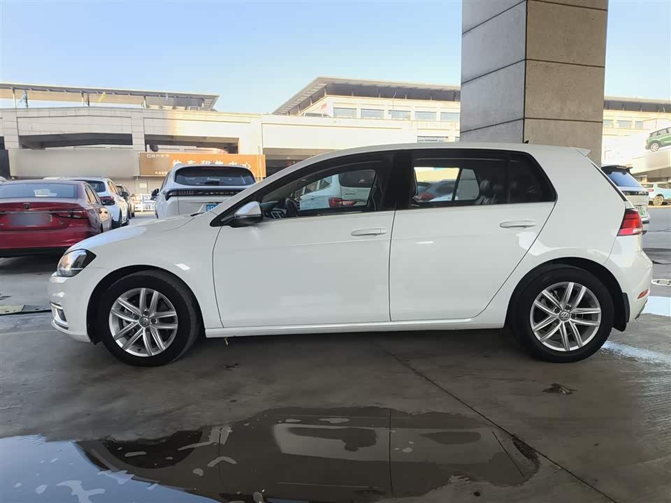 Volkswagen golf