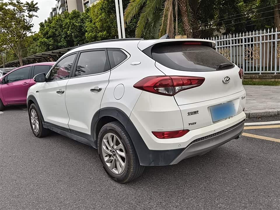 Hyundai Tucson