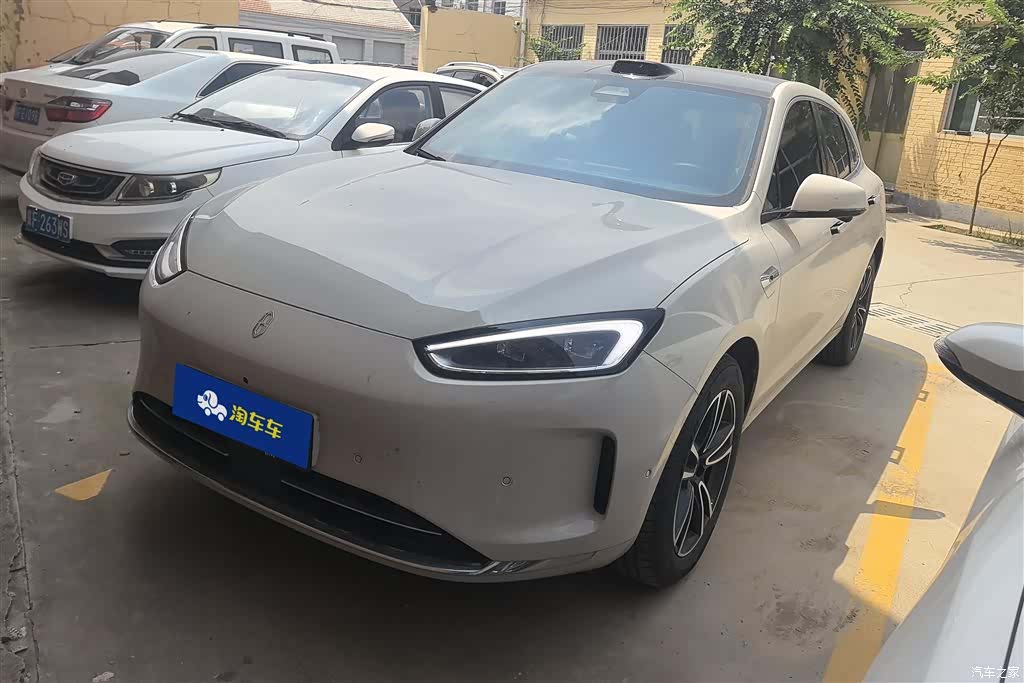 AITO M5, 2025 1