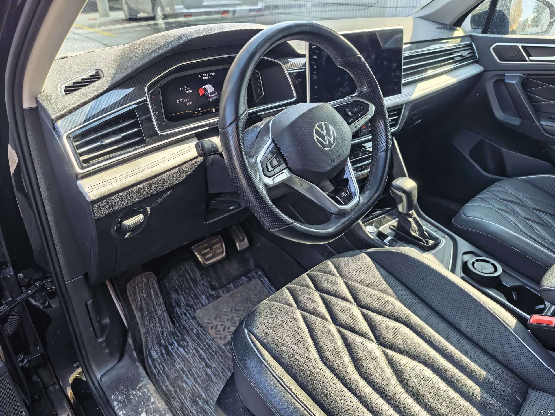 Volkswagen Tiguan L, 2024 4
