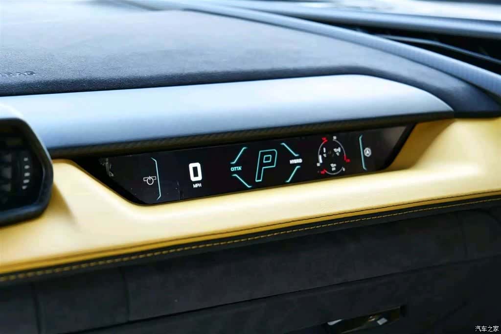 Lamborghini Revuelto, 2025 7