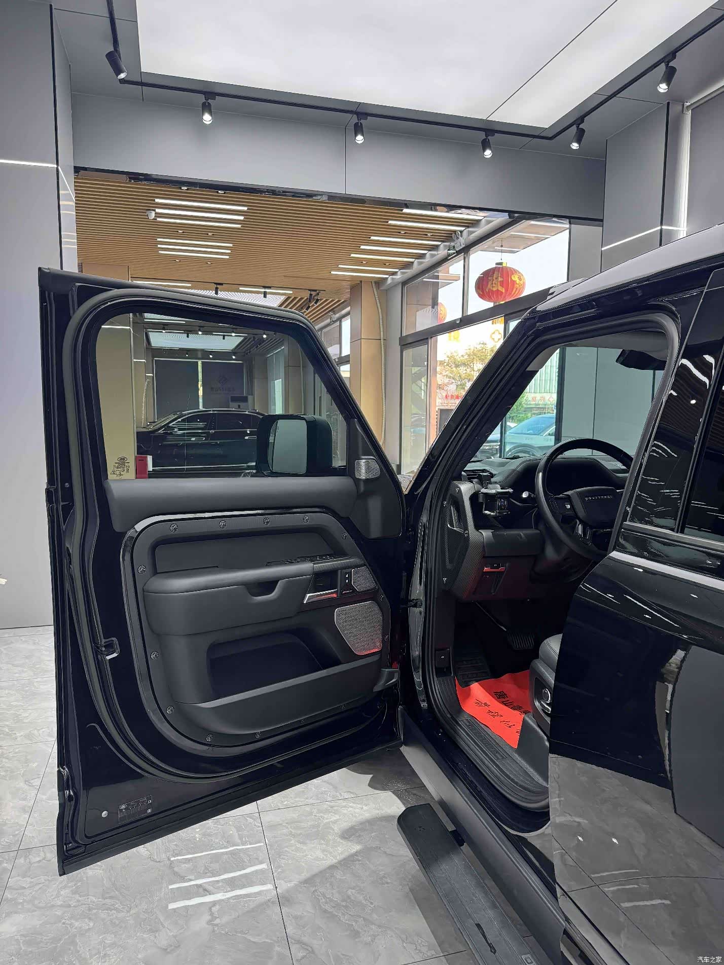 Land Rover Defender, 2023 11