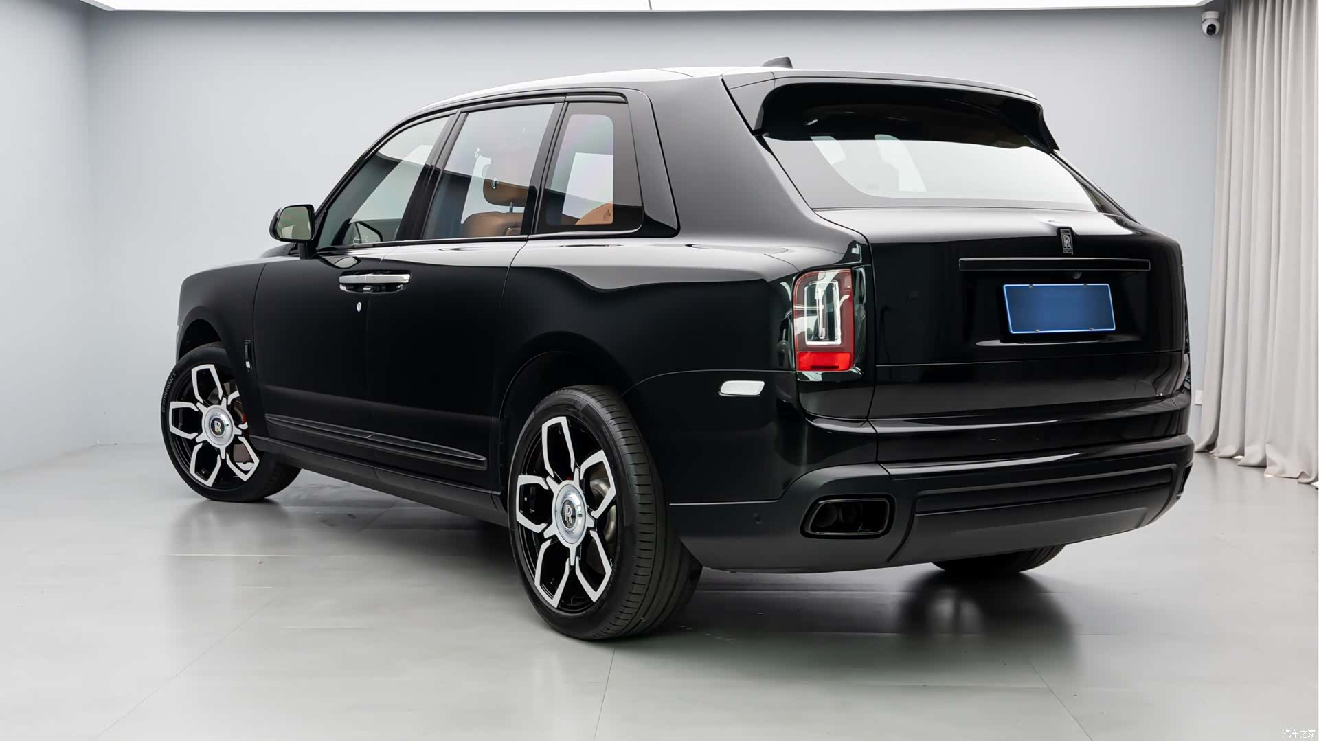 Rolls-Royce Cullinan, 2019 4