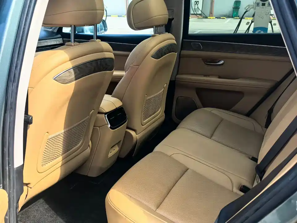 AITO Ask the world M5