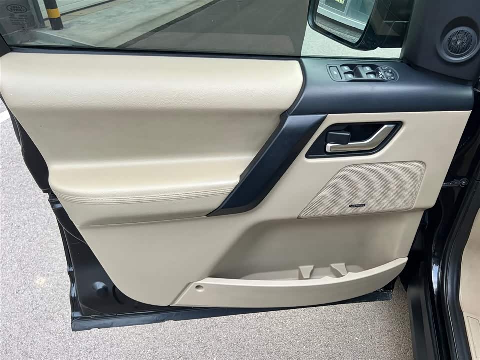 Land Rover Freelander 2